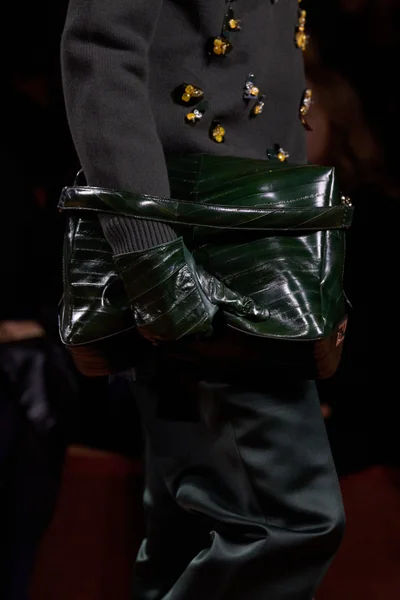 Look 53